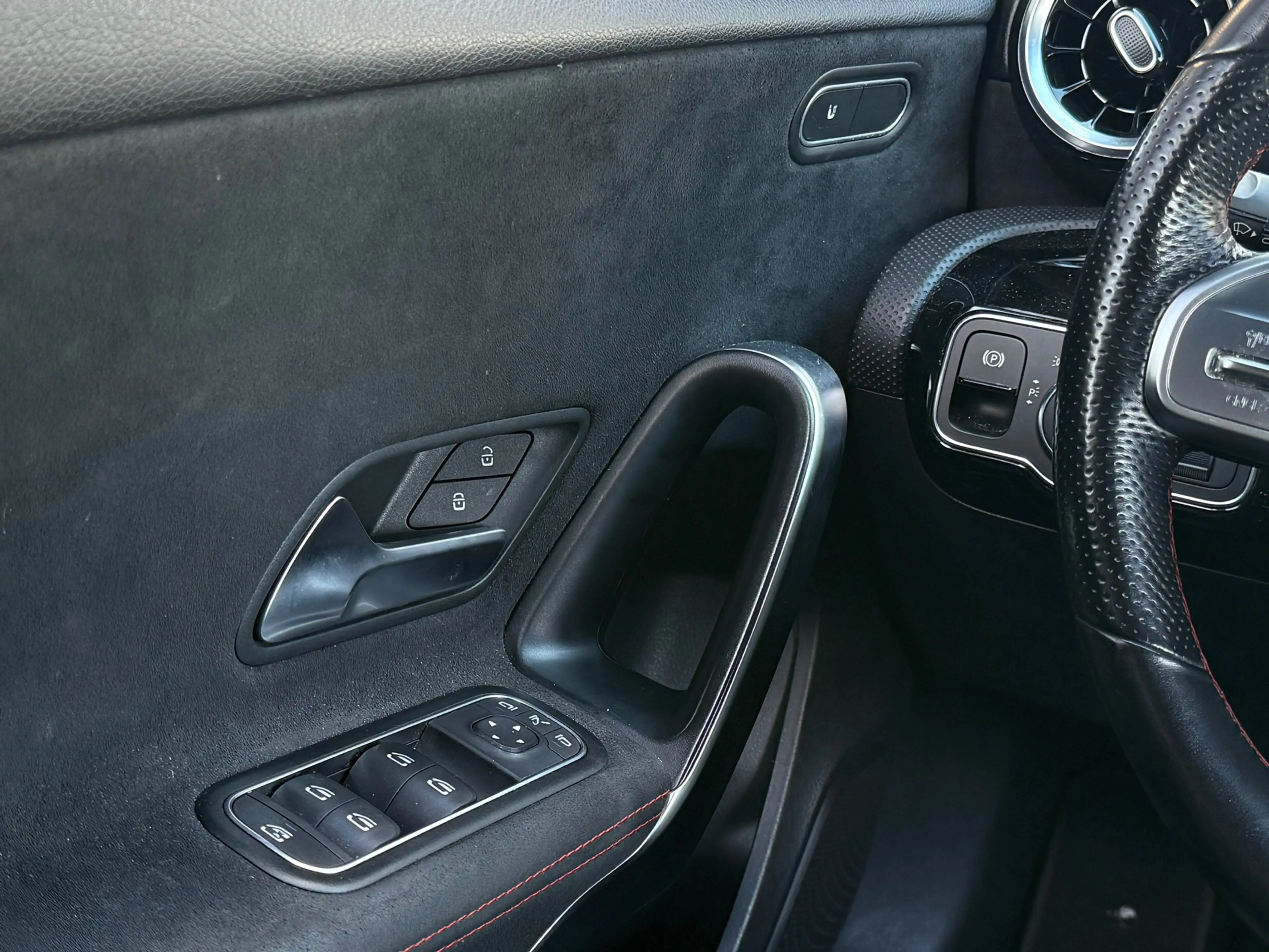 Mercedes-Benz A 200 A AMG 1e EIG | CARPLAY | CAMERA | NAP — photo 15