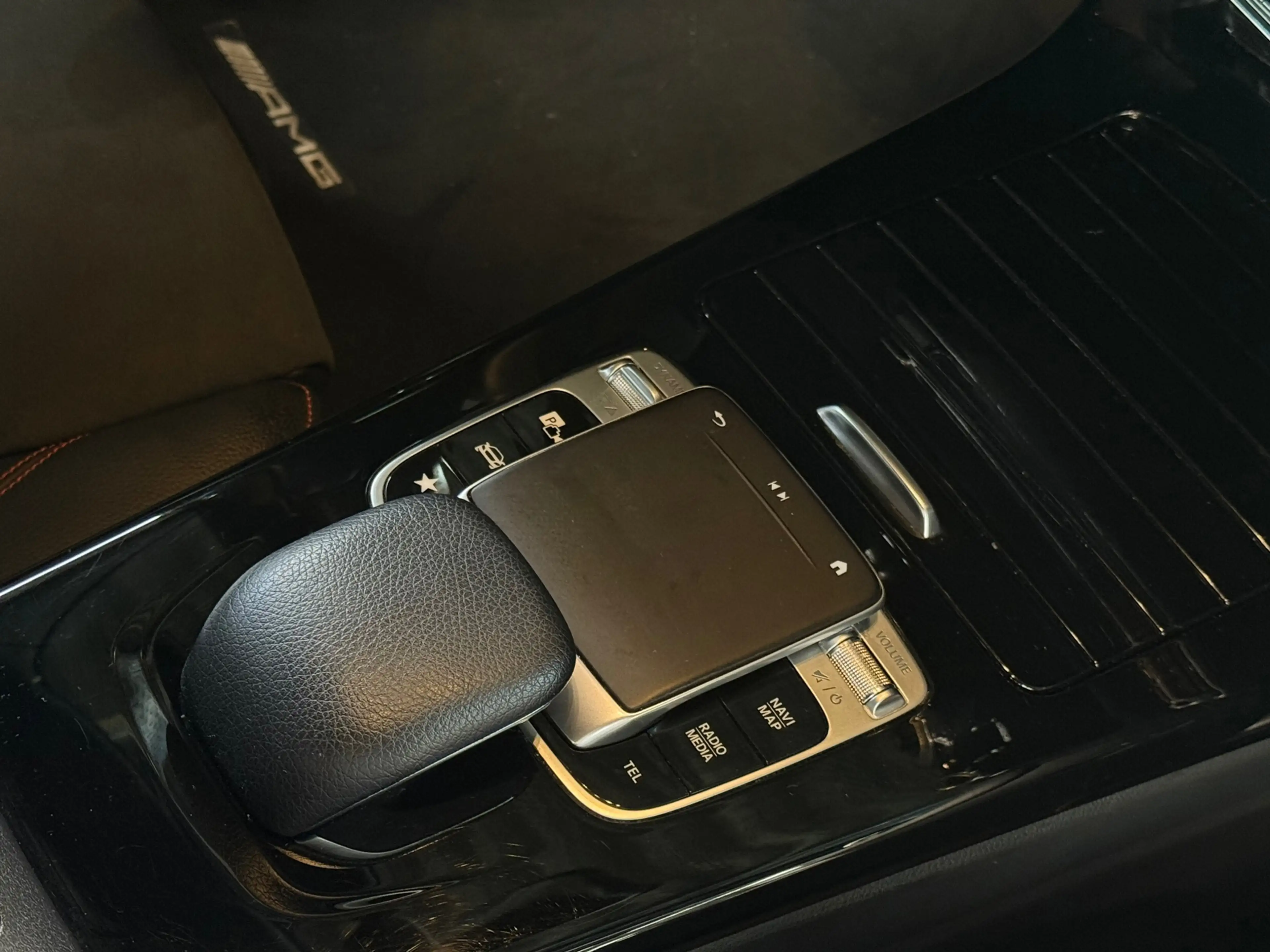 Mercedes-Benz A 200 A AMG 1e EIG | CARPLAY | CAMERA | NAP — photo 12