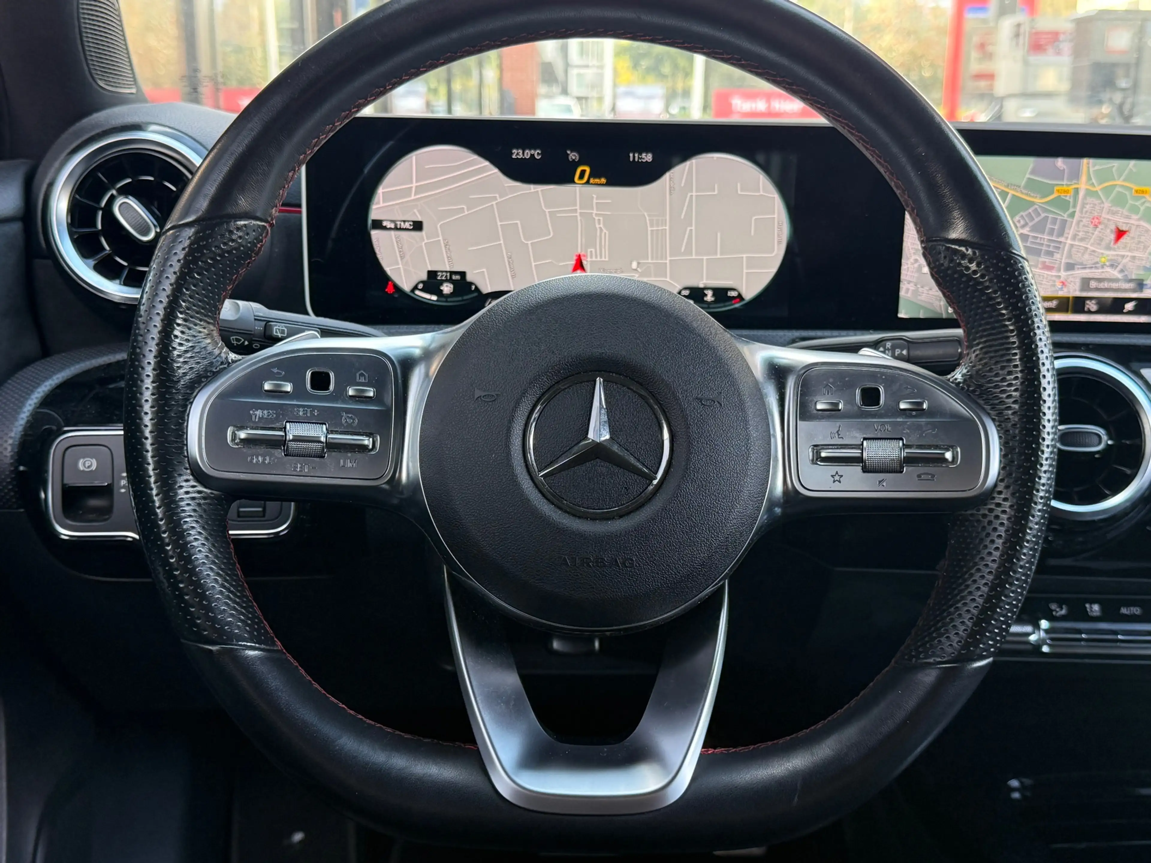 Mercedes-Benz A 200 A AMG 1e EIG | CARPLAY | CAMERA | NAP — photo 13