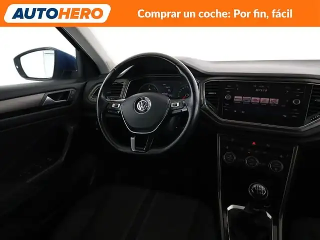 Volkswagen T-Roc view 14