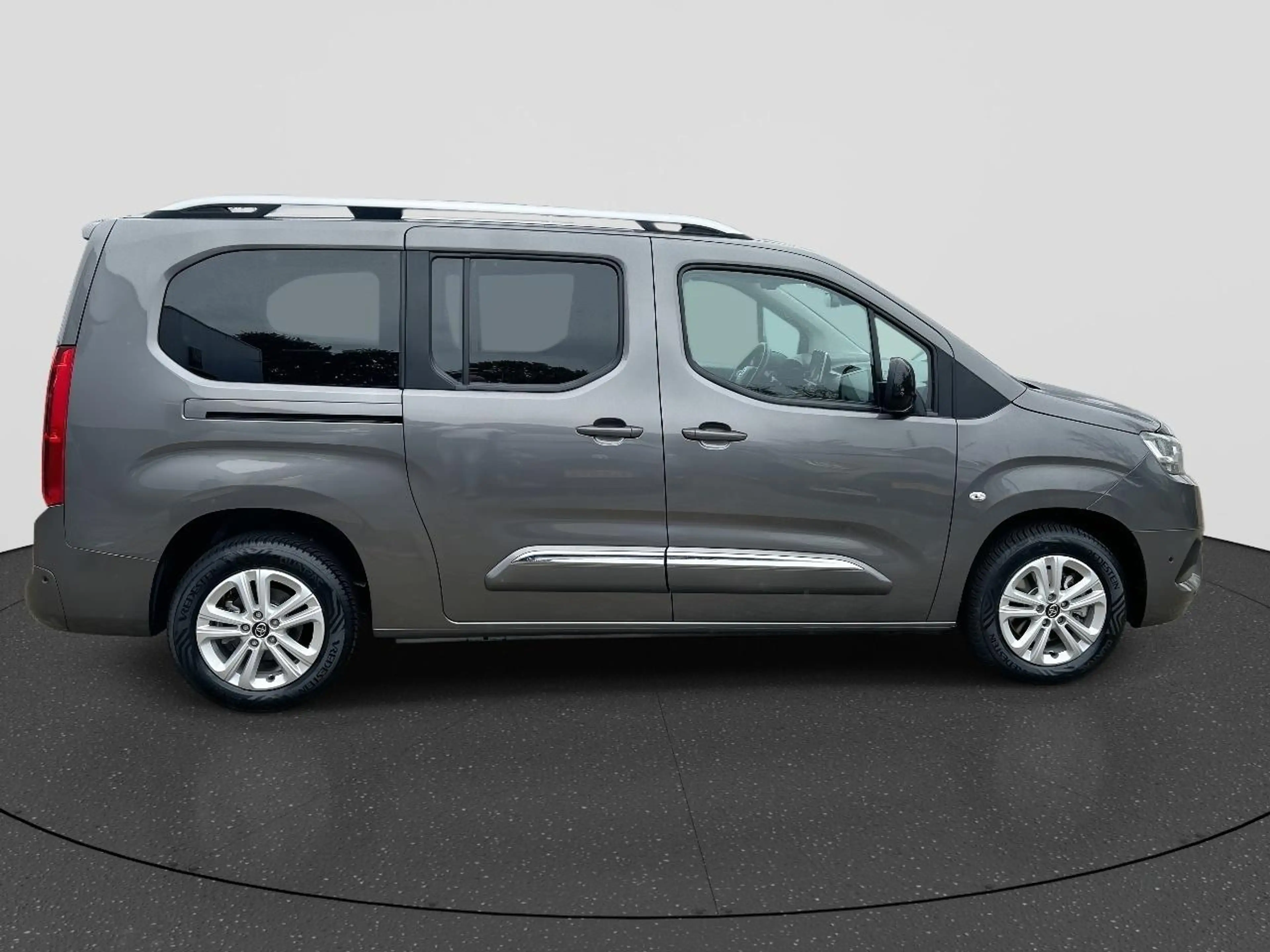 Toyota Proace City Verso 1.2 Turbo Active Long 5p |Rijklaar|Navi|PDC| — photo 6