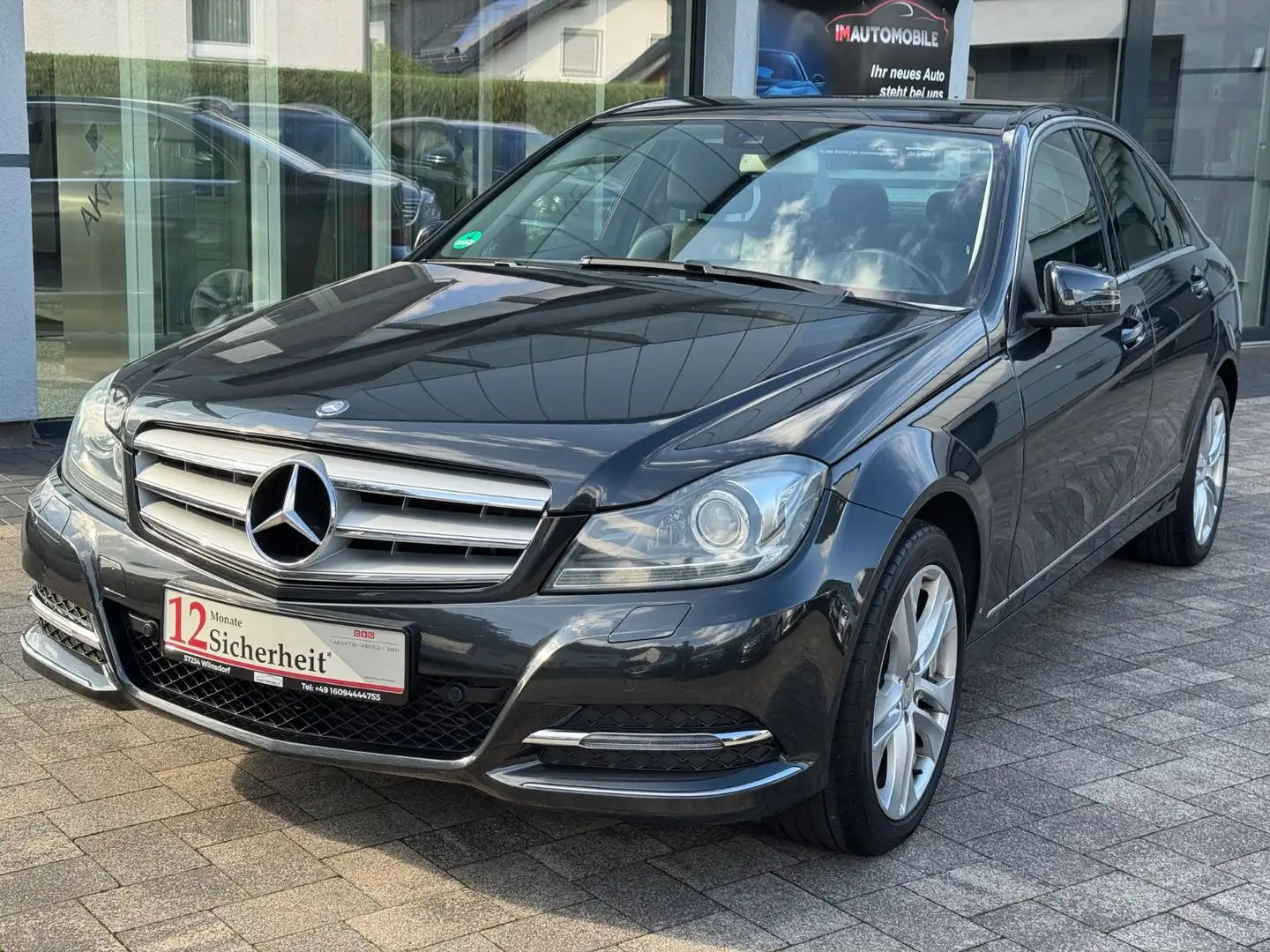 Mercedes-Benz C 220 Lim. C 220 CDI BlueEfficiency*Bi-Xenon*AHK*Navi Schwarz - 1