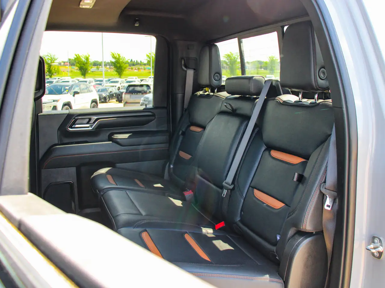 GMC Sierra 3500HD снимка GMC Sierra 3500HD