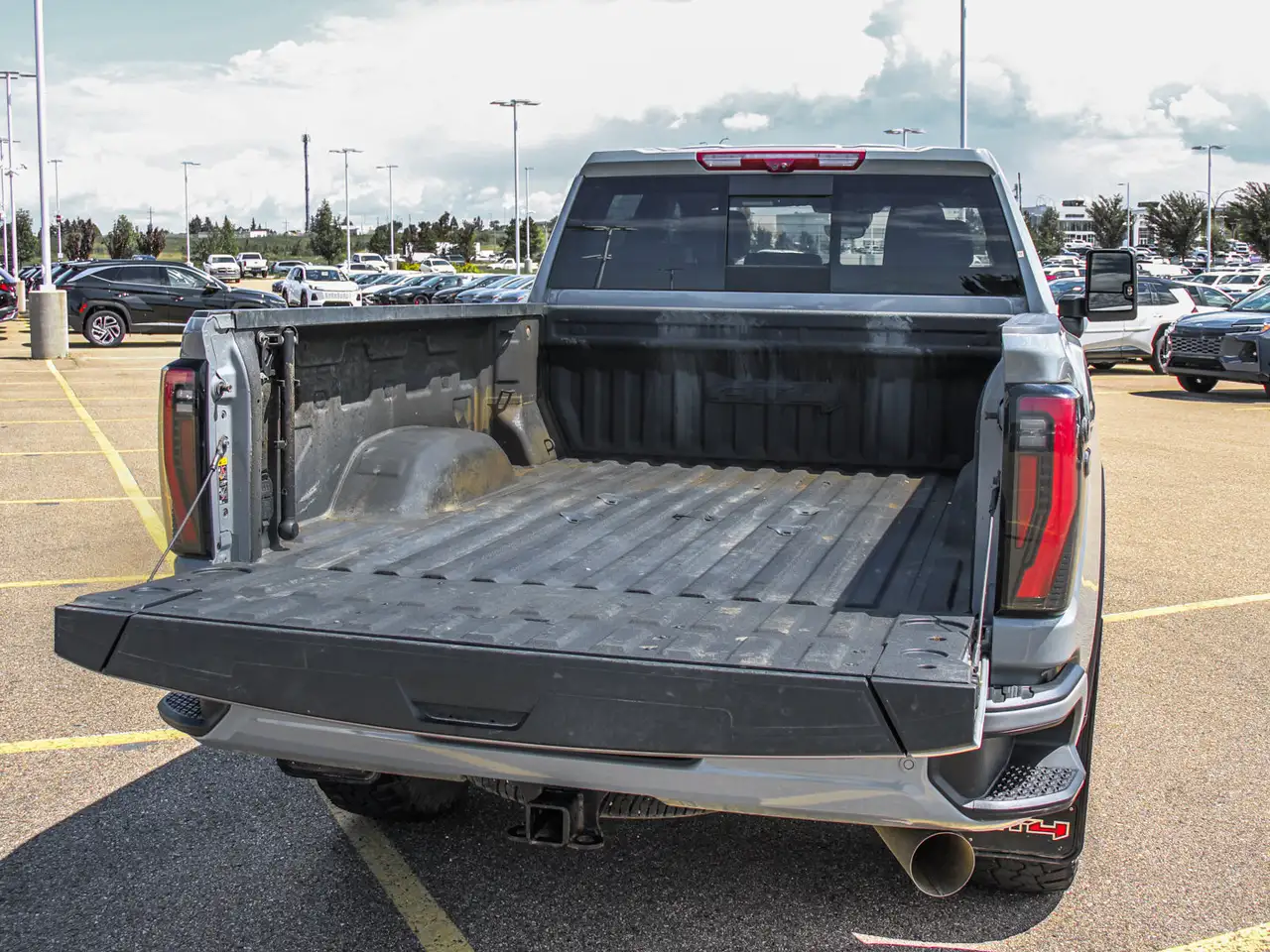 GMC Sierra 3500HD снимка GMC Sierra 3500HD