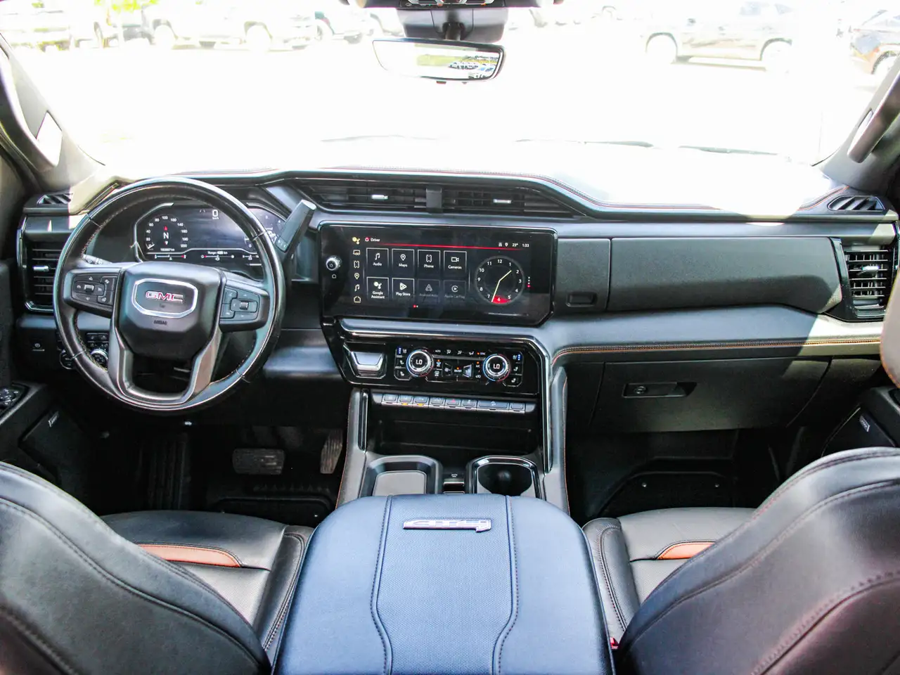 GMC Sierra 3500HD снимка GMC Sierra 3500HD