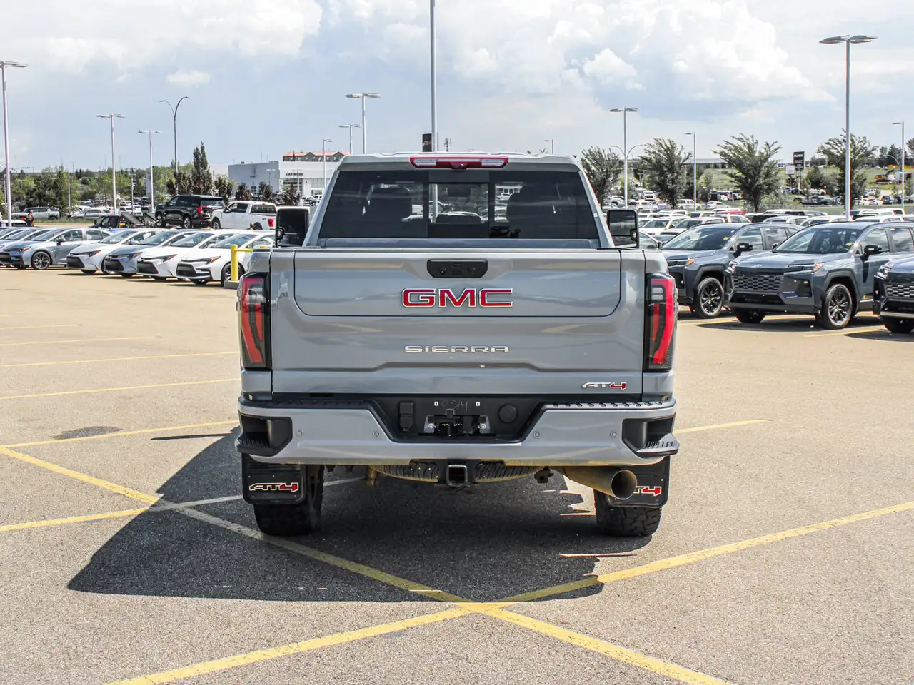 GMC Sierra 3500HD снимка GMC Sierra 3500HD
