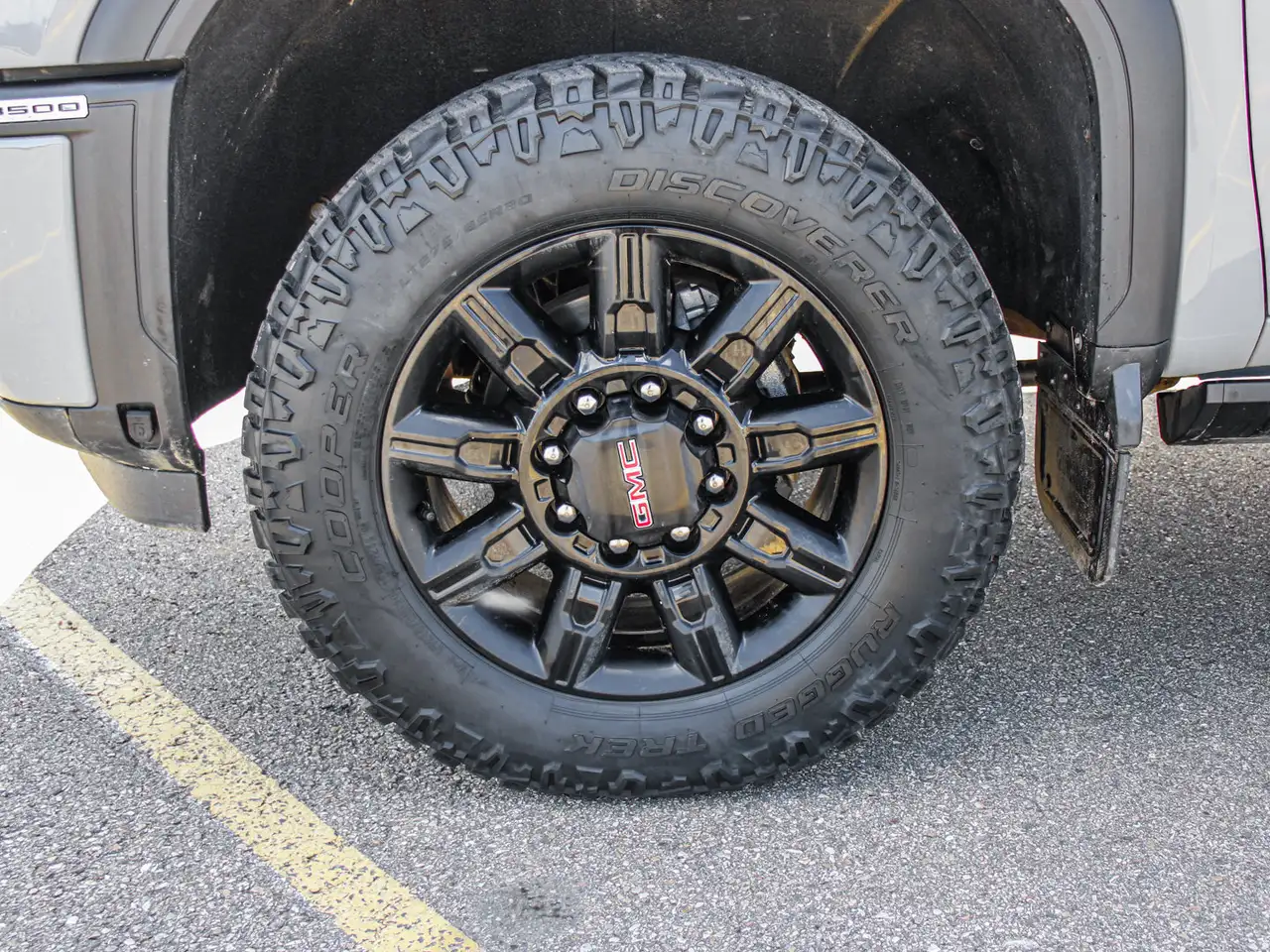 GMC Sierra 3500HD снимка GMC Sierra 3500HD
