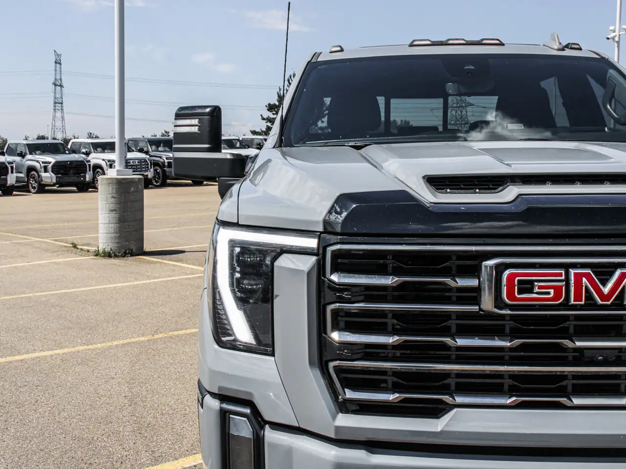 GMC Sierra 3500HD снимка GMC Sierra 3500HD