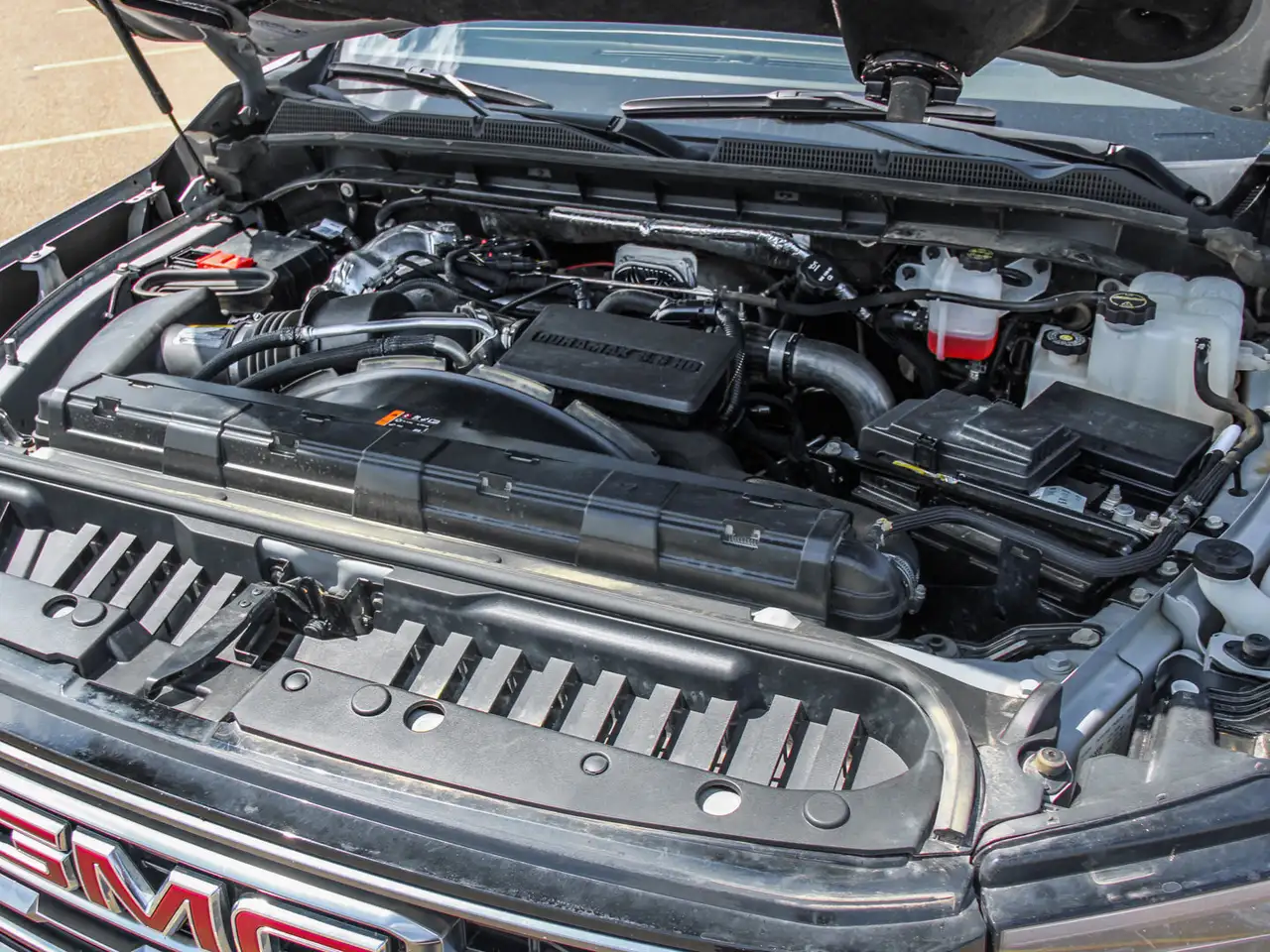 GMC Sierra 3500HD снимка GMC Sierra 3500HD