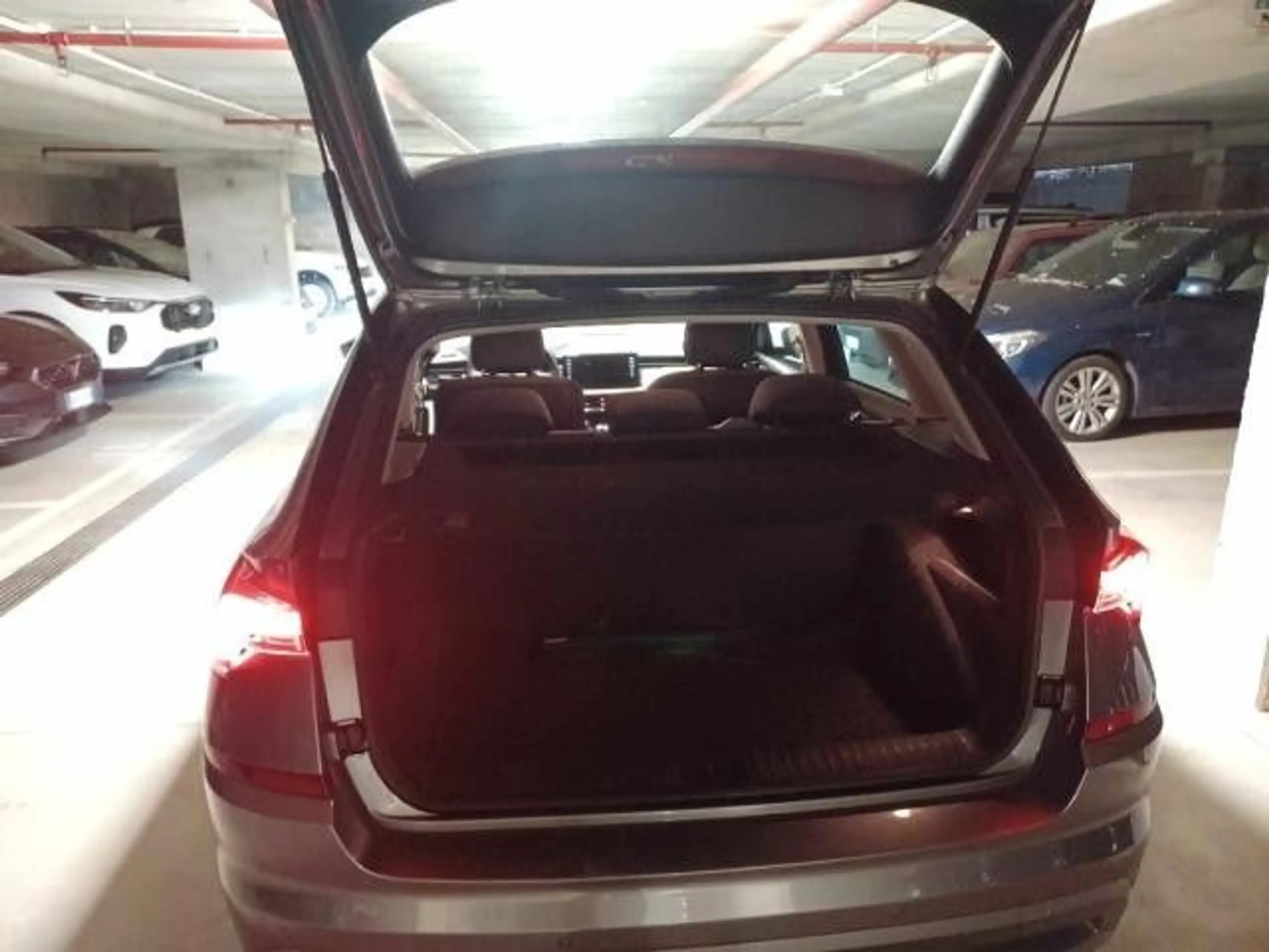 Skoda Kamiq Style 1.4TSI LED PDC Alu Navi — photo 4