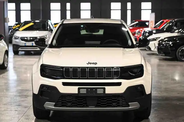 Jeep Avenger view 2