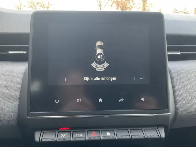 Renault Clio view 7