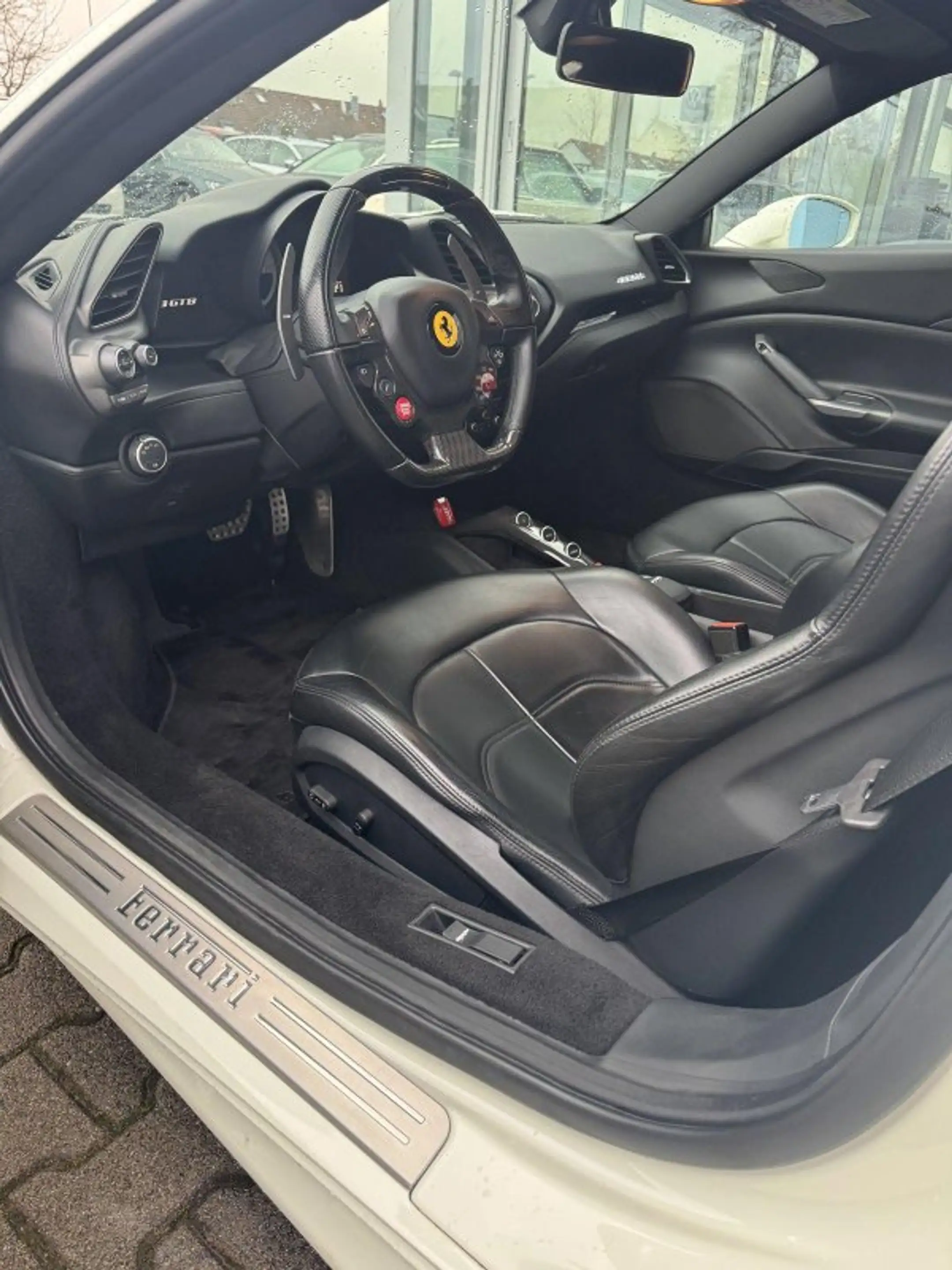 Ferrari 488 GTB Kamera Carbon dt. Auto u.frei — photo 12
