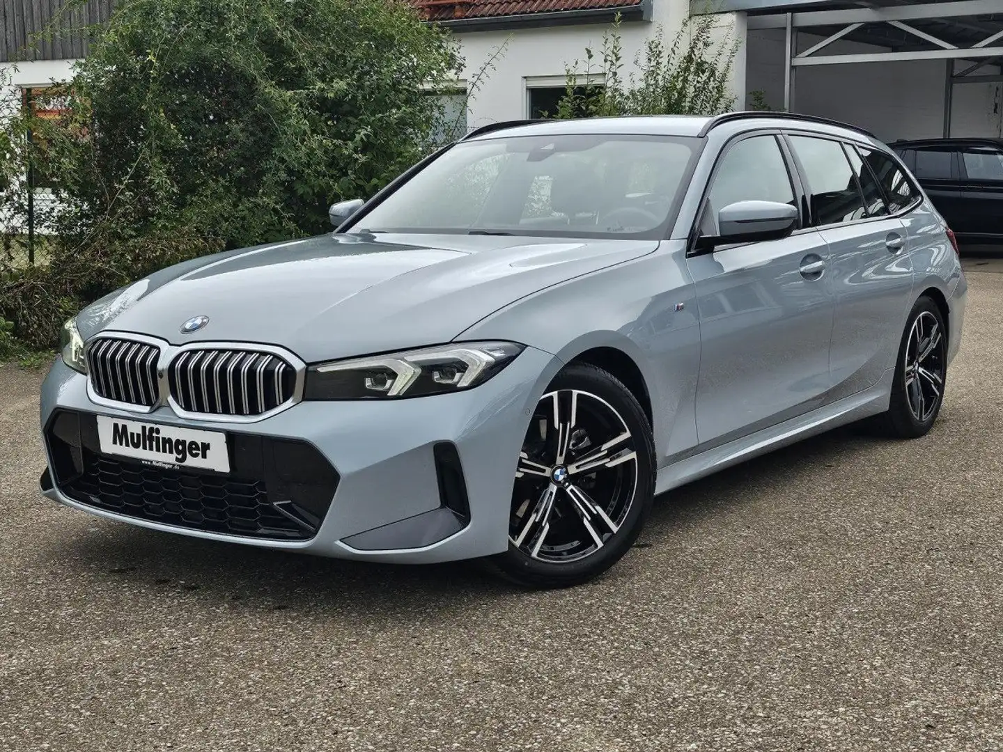 BMW 320 d T M Sport Leder HUD FACELIFT SurView.KomfZ. Grau - 2
