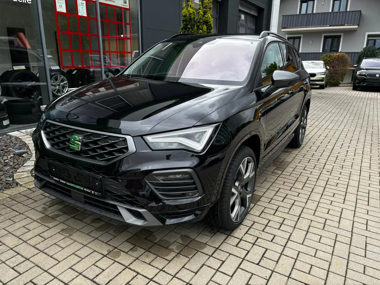 SEAT Ateca FR DSG 4-Jah Garantie AHK-Vorb.*Navi*LED*ACC*19"Al Schwarz - 2