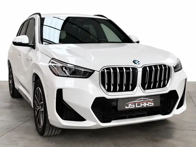 BMW X1 view 4