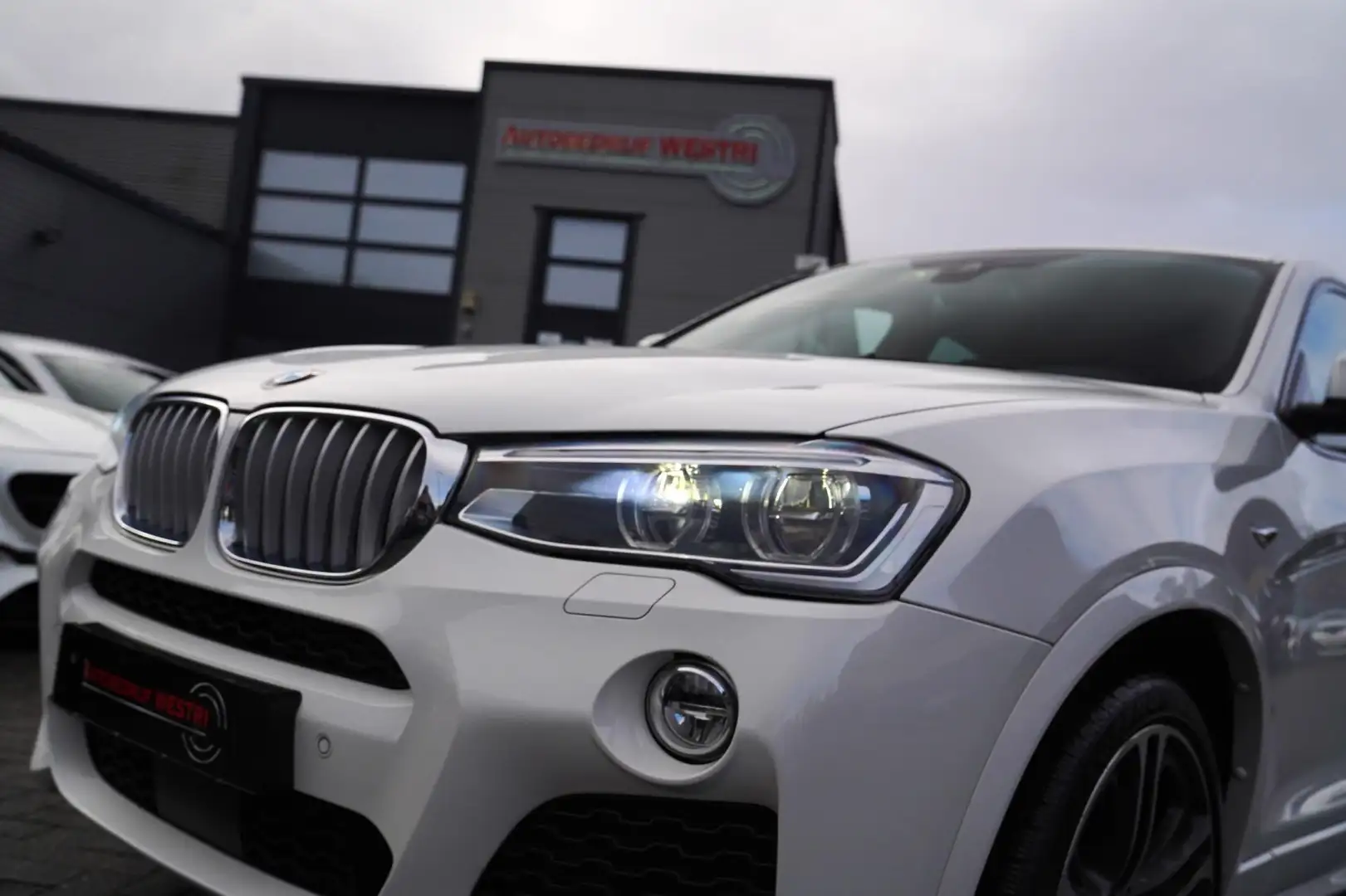 BMW X4 XDrive35d | M-pakket | Schuif/kanteldak | Head up Wit - 2