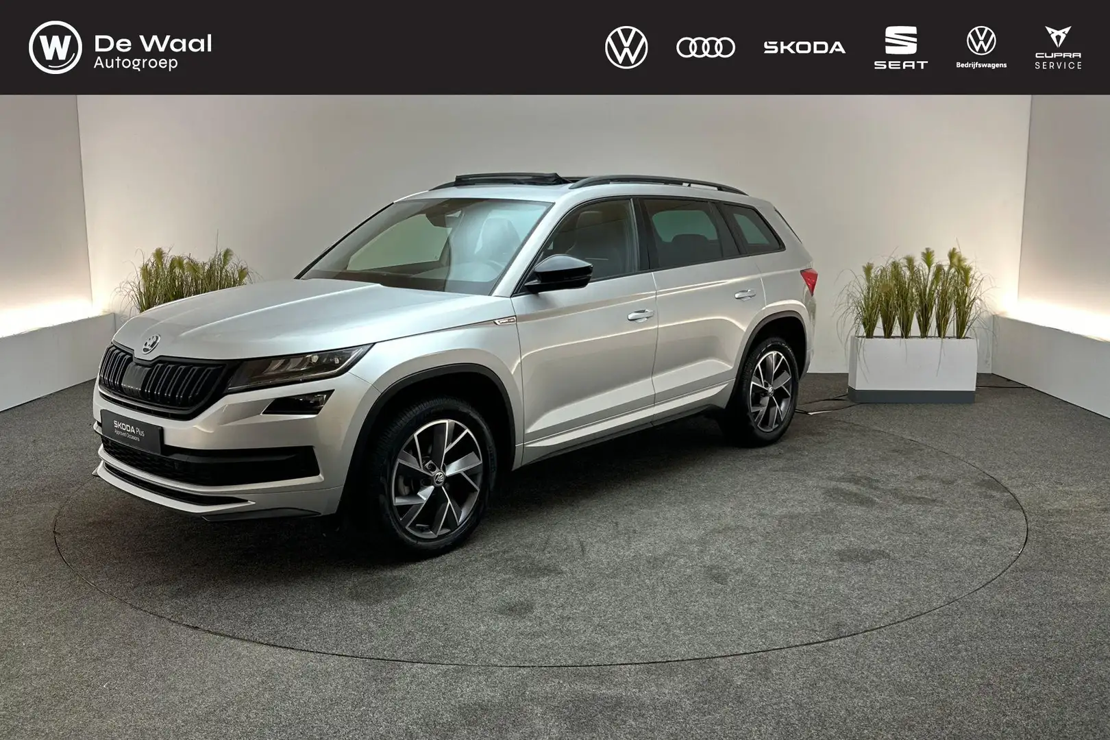 Skoda Kodiaq 1.5 TSI 150pk DSG Sportline Business | Panoramadak Zilver - 1
