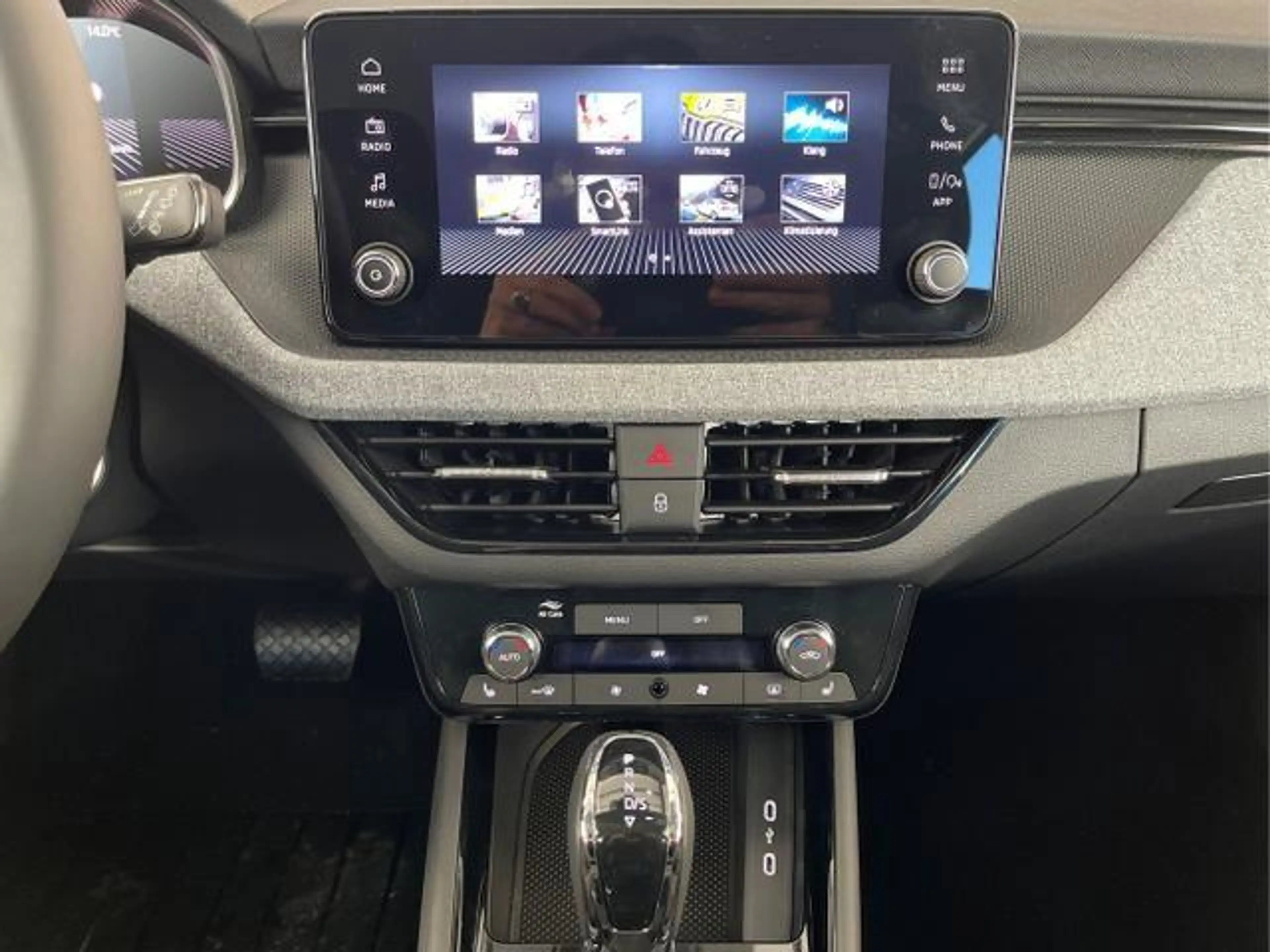 Skoda Kamiq Selection 115PS DSG AHK+Kamera+Kessy+PDC+Winterpak — photo 7