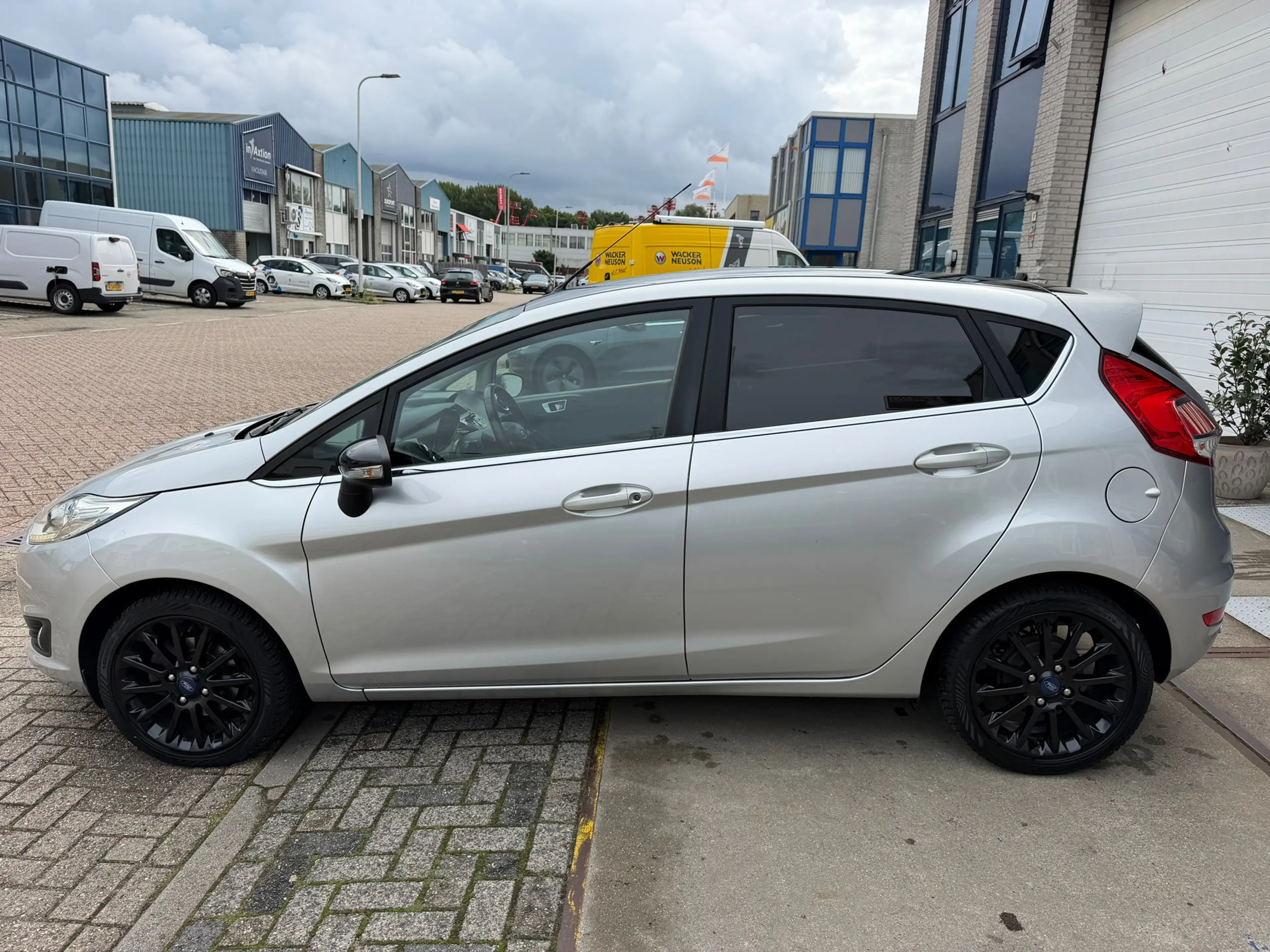 Ford Fiesta 1.0 EcoBoost Silver Edition/ 5drs/ nap/ 2e EIG/ de — photo 35