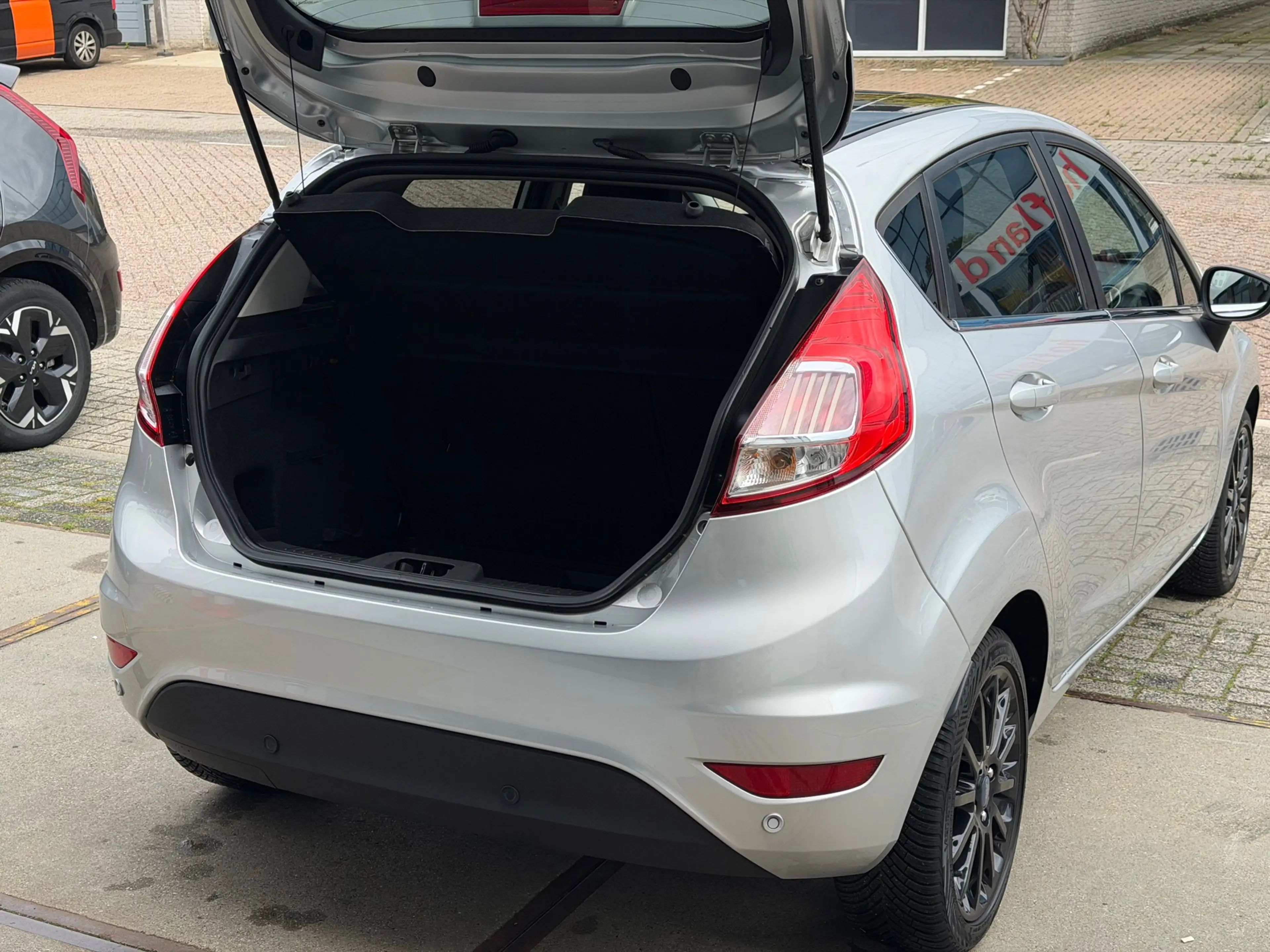 Ford Fiesta 1.0 EcoBoost Silver Edition/ 5drs/ nap/ 2e EIG/ de — photo 24