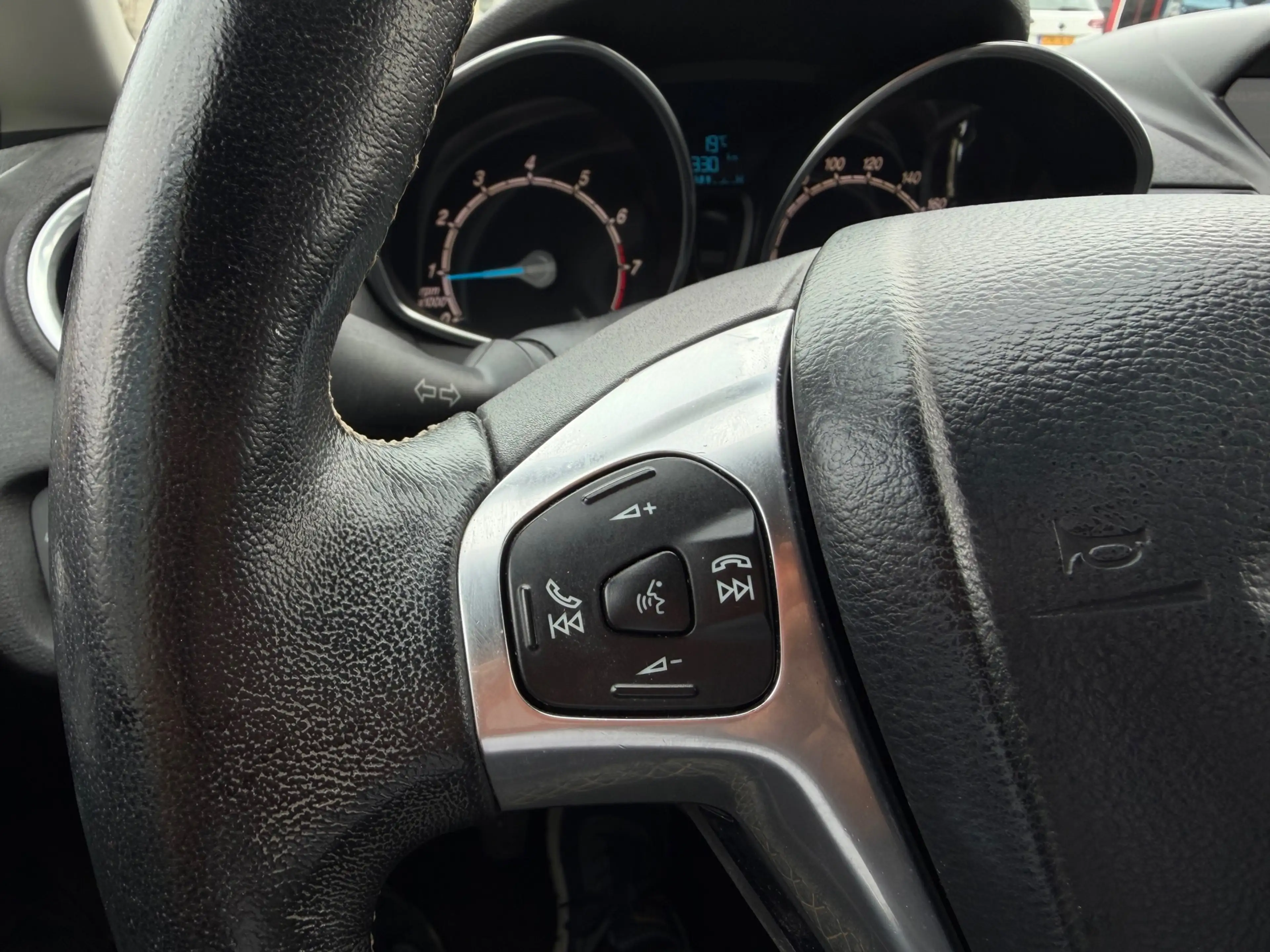 Ford Fiesta 1.0 EcoBoost Silver Edition/ 5drs/ nap/ 2e EIG/ de — photo 30