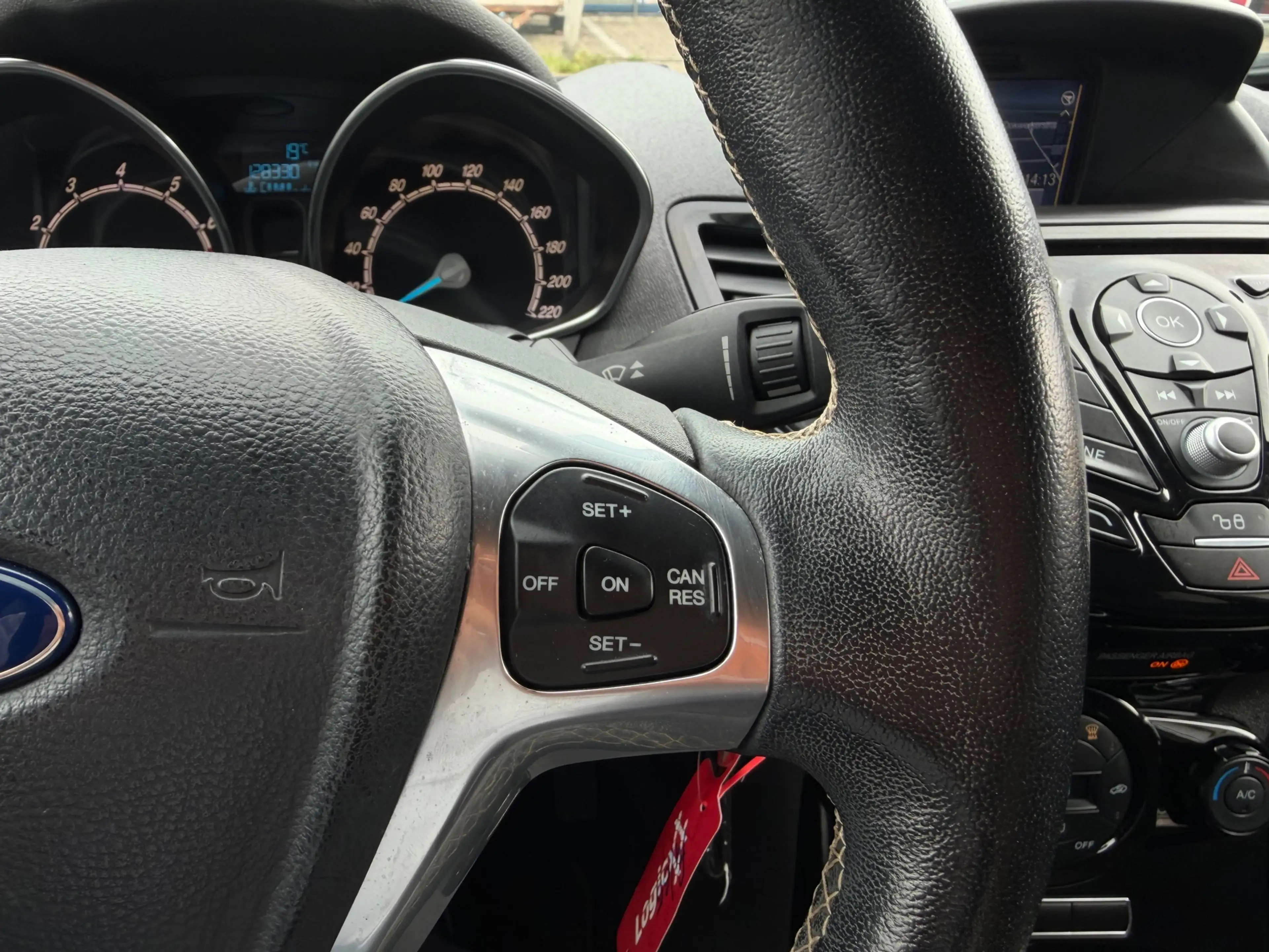 Ford Fiesta 1.0 EcoBoost Silver Edition/ 5drs/ nap/ 2e EIG/ de — photo 31