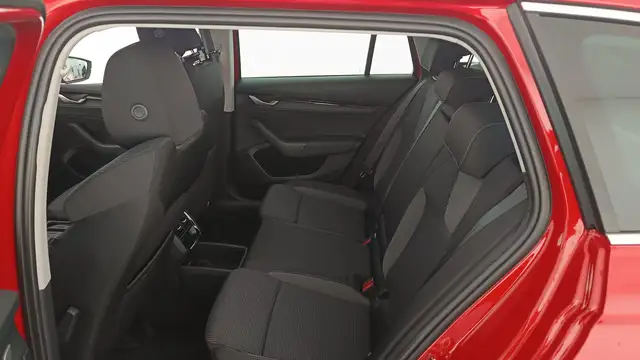 Skoda Octavia view 9