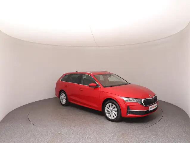 Skoda Octavia view 2