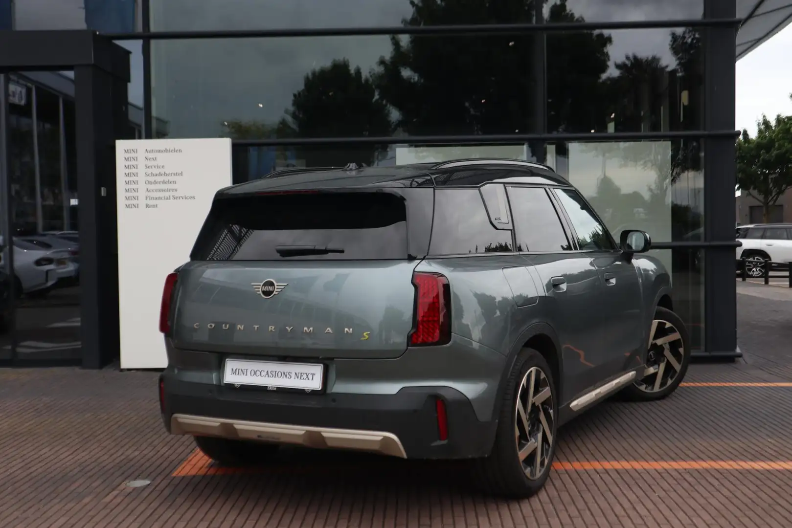 MINI Countryman SE ALL4 / Favoured Trim + Pakket XL Green - 2