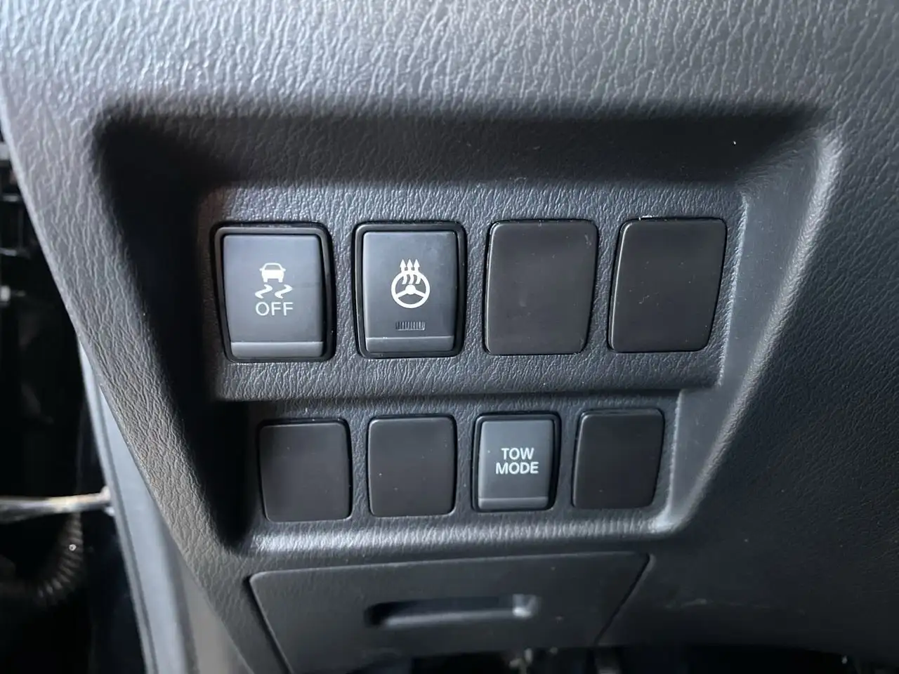 Nissan Pathfinder снимка Nissan Pathfinder