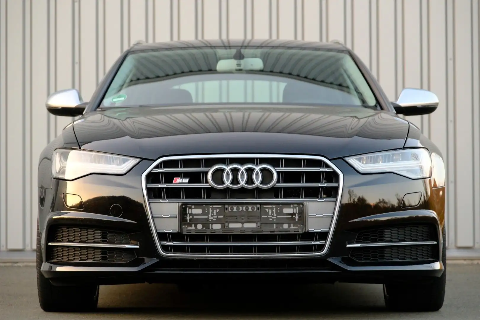 Audi S6 Avant 4.0 TFSI quattro/MMI/AHK Schwarz - 2