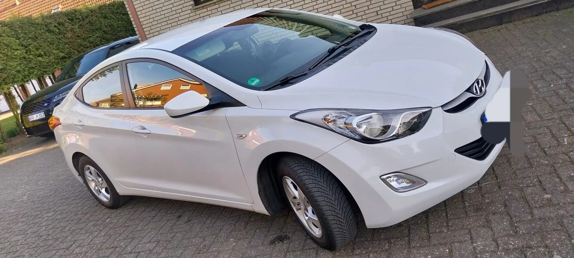 Hyundai ELANTRA 1.6 - 2