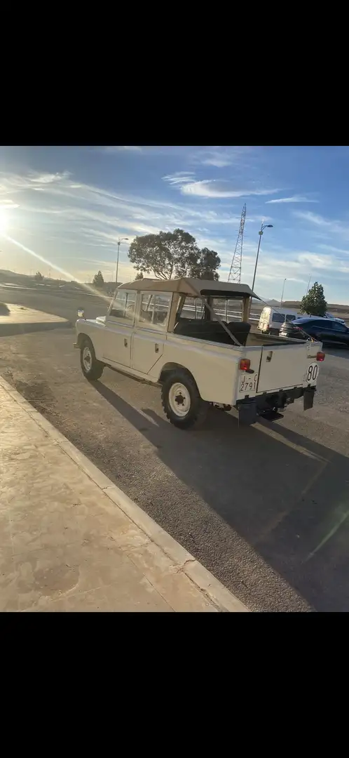 Land Rover Series 109 - 2