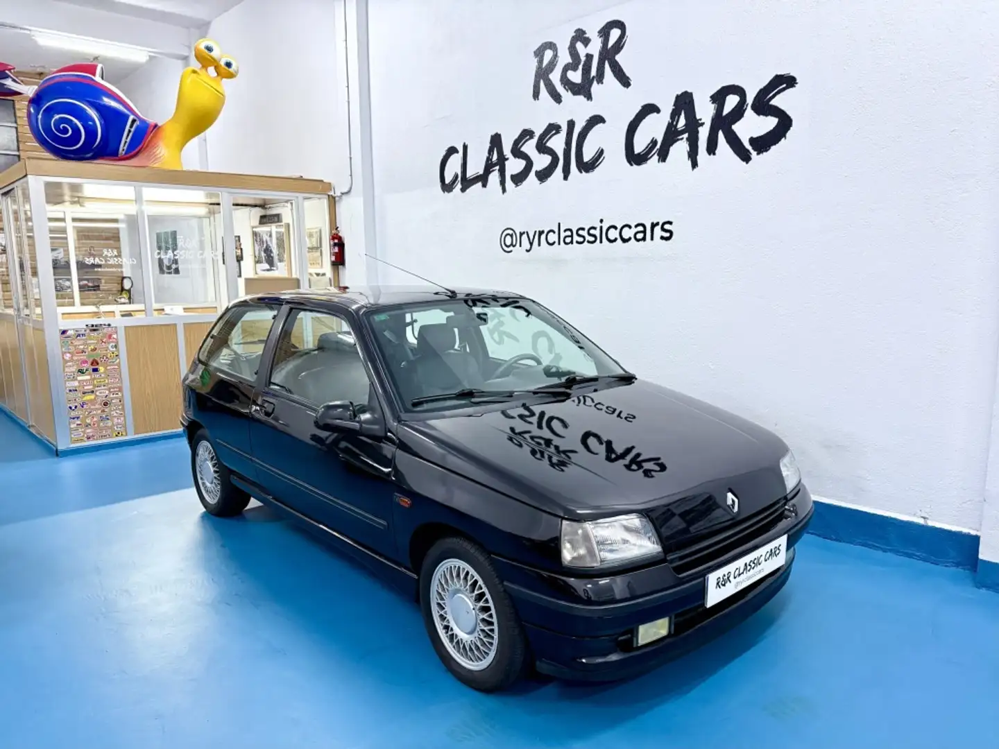 Renault Clio 1.4 Baccara Black - 1
