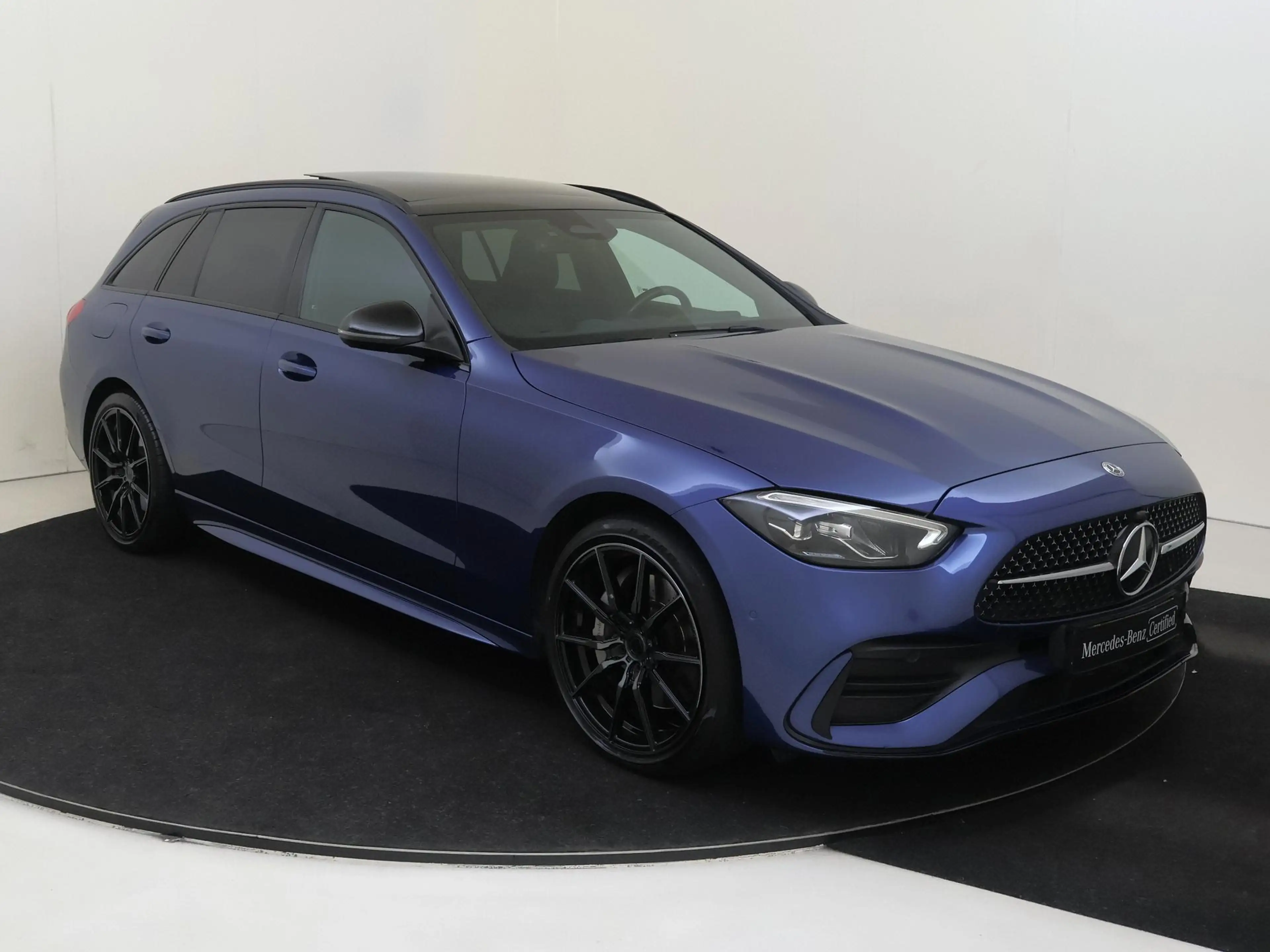 Mercedes-Benz C 300 Estate e AMG Line / Achteruitrijcamera / Panaroma- — photo 2