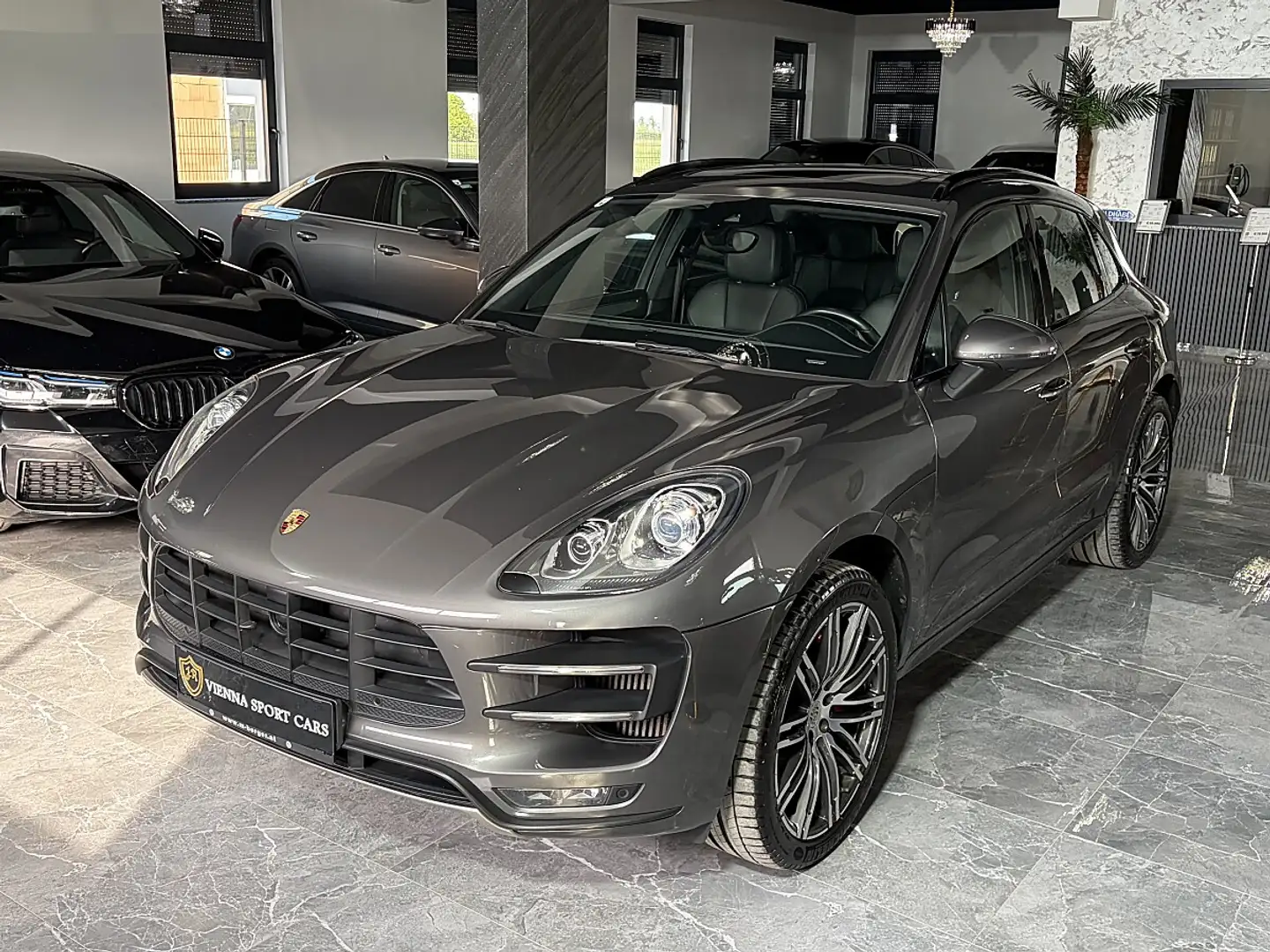 Porsche Macan Turbo*2.Besitz*Wenig-KM*Voll* Grau - 1