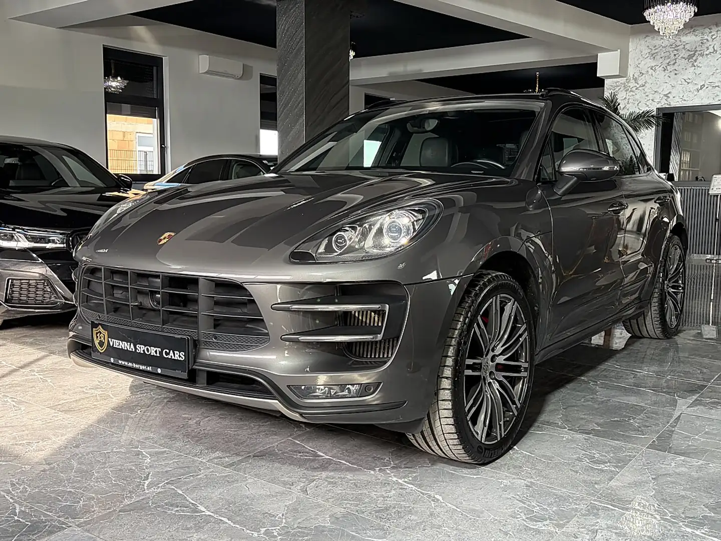 Porsche Macan Turbo*2.Besitz*Wenig-KM*Voll* Grau - 2