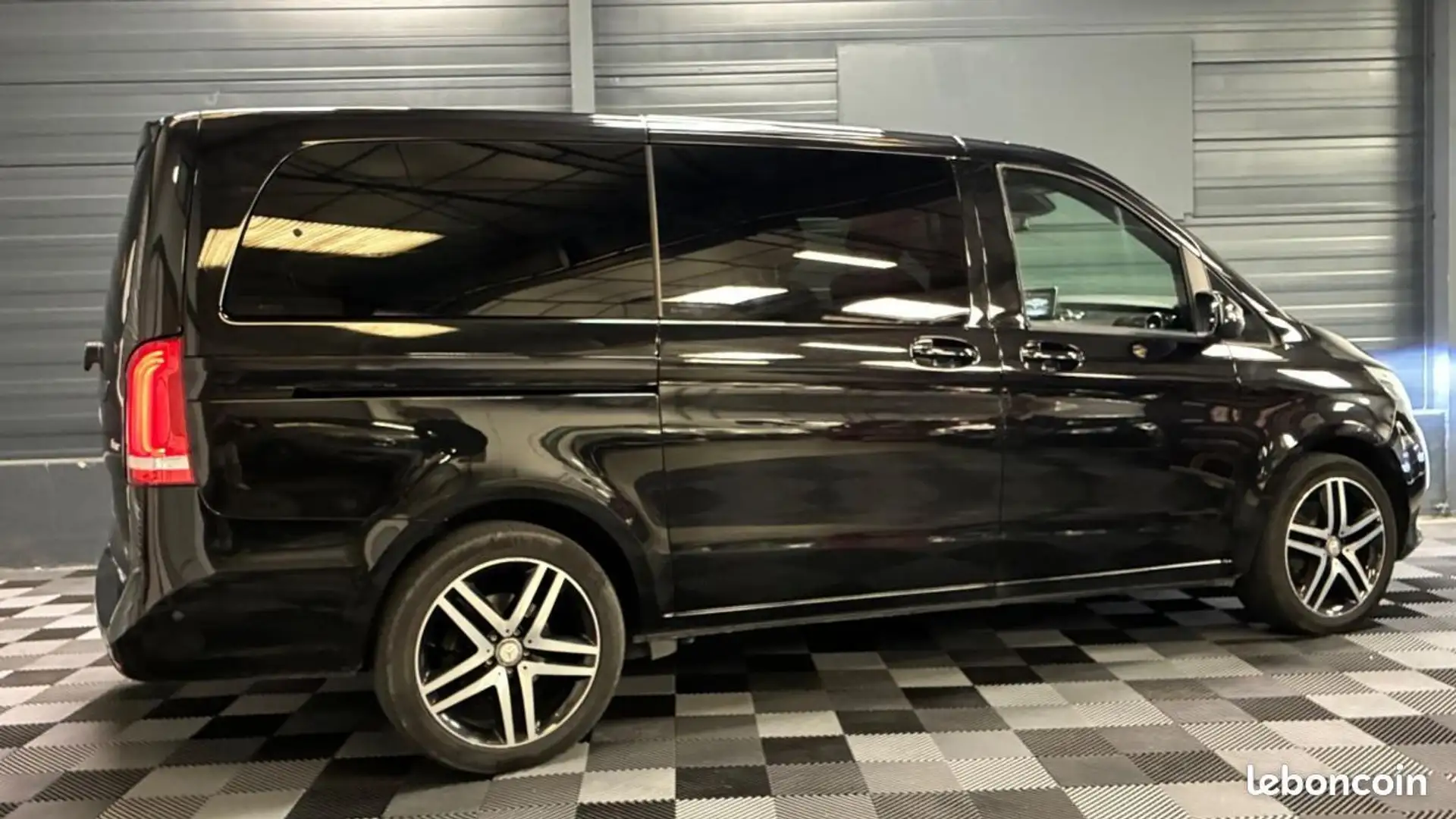 Mercedes-Benz V Mercedes 2.2 250 BLUETEC 190 EXTRALONG 4MATIC 7G-TRONIC BVA Schwarz - 2