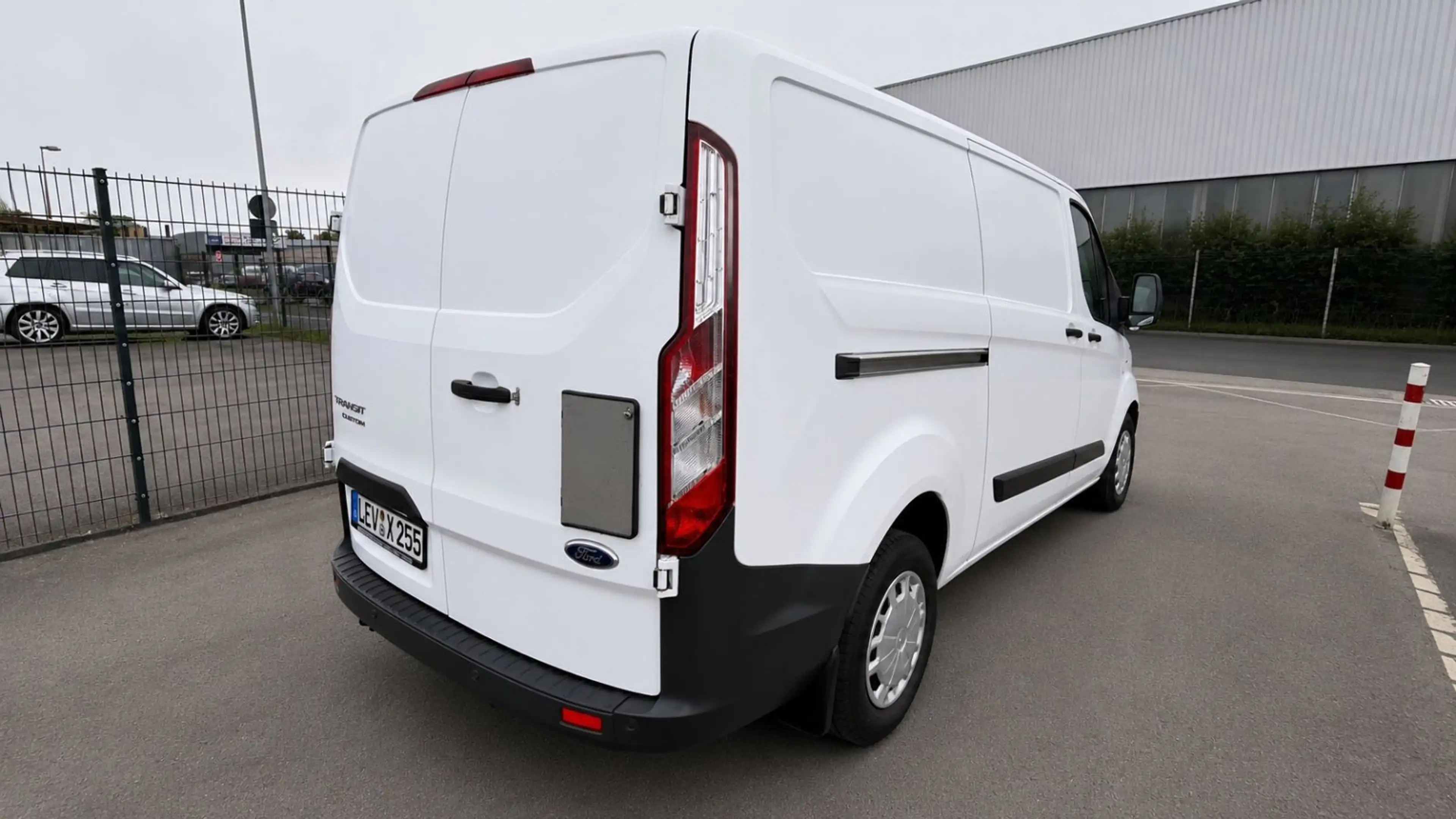 Ford Transit Custom Kasten 310 L2 Trend — photo 10