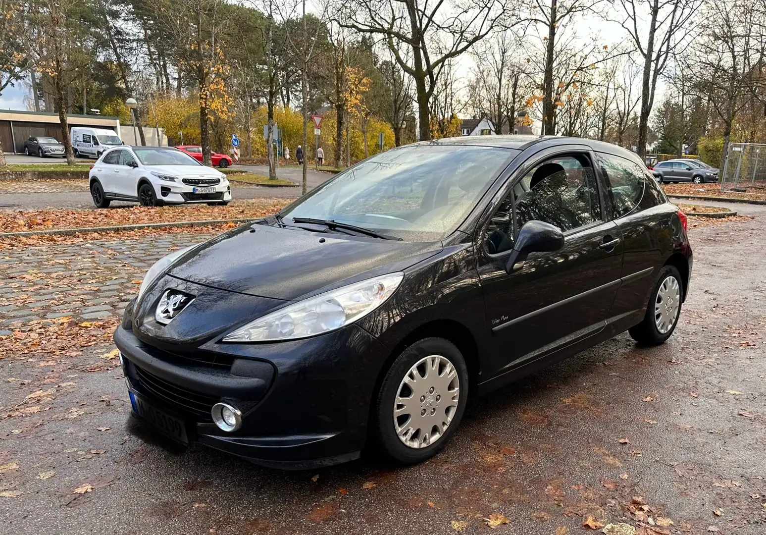 Peugeot 207 75 Urban Move Schwarz - 1