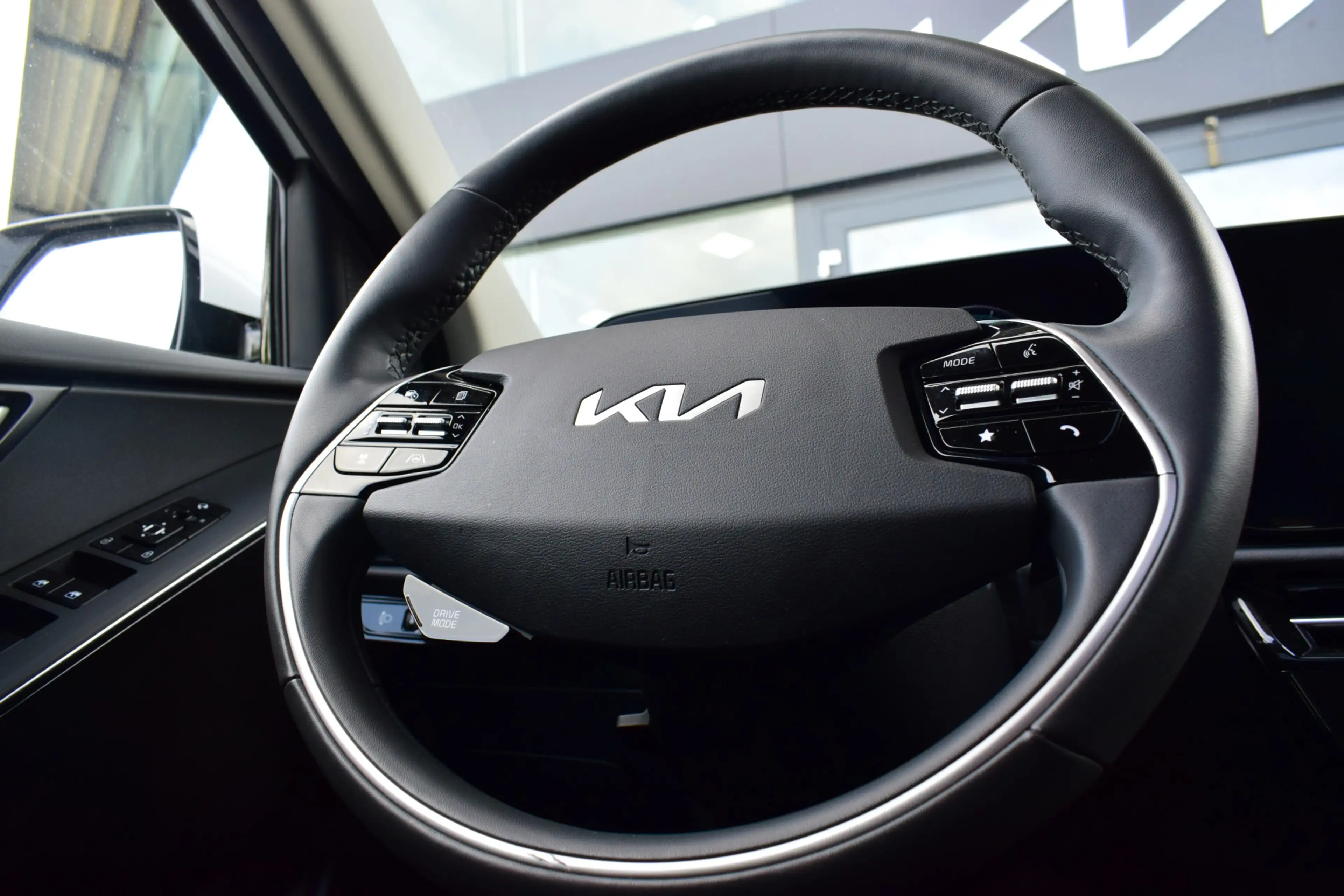 Kia Niro 1.6 GDi PHEV DynamicPlusLine | Stoel-/ Stuurverwar — photo 14