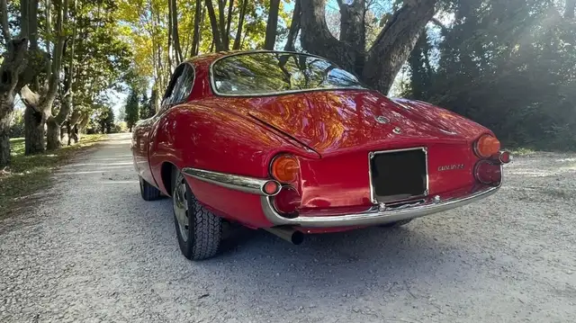 Alfa Romeo Giulia view 7