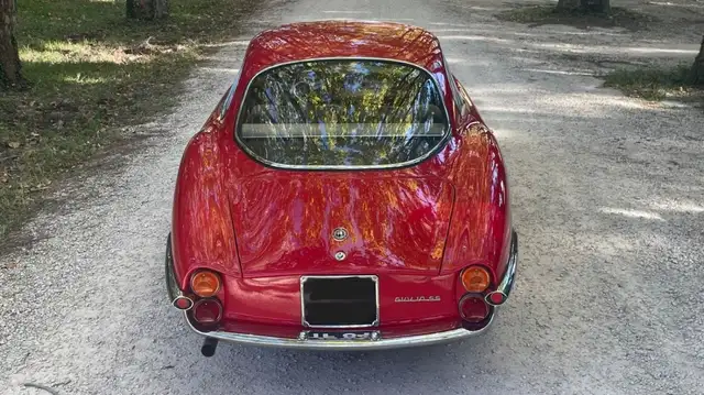 Alfa Romeo Giulia view 6
