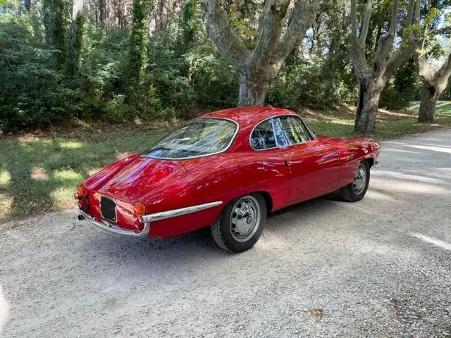 Alfa Romeo Giulia view 15