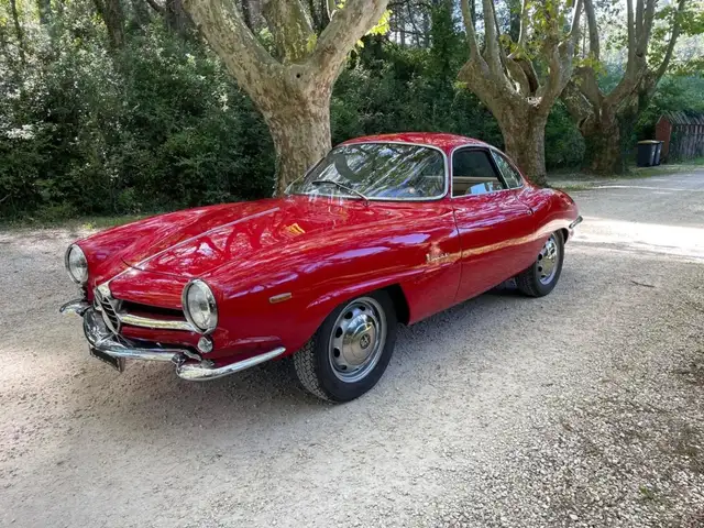 Alfa Romeo Giulia view 10