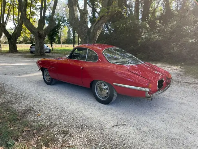Alfa Romeo Giulia view 8