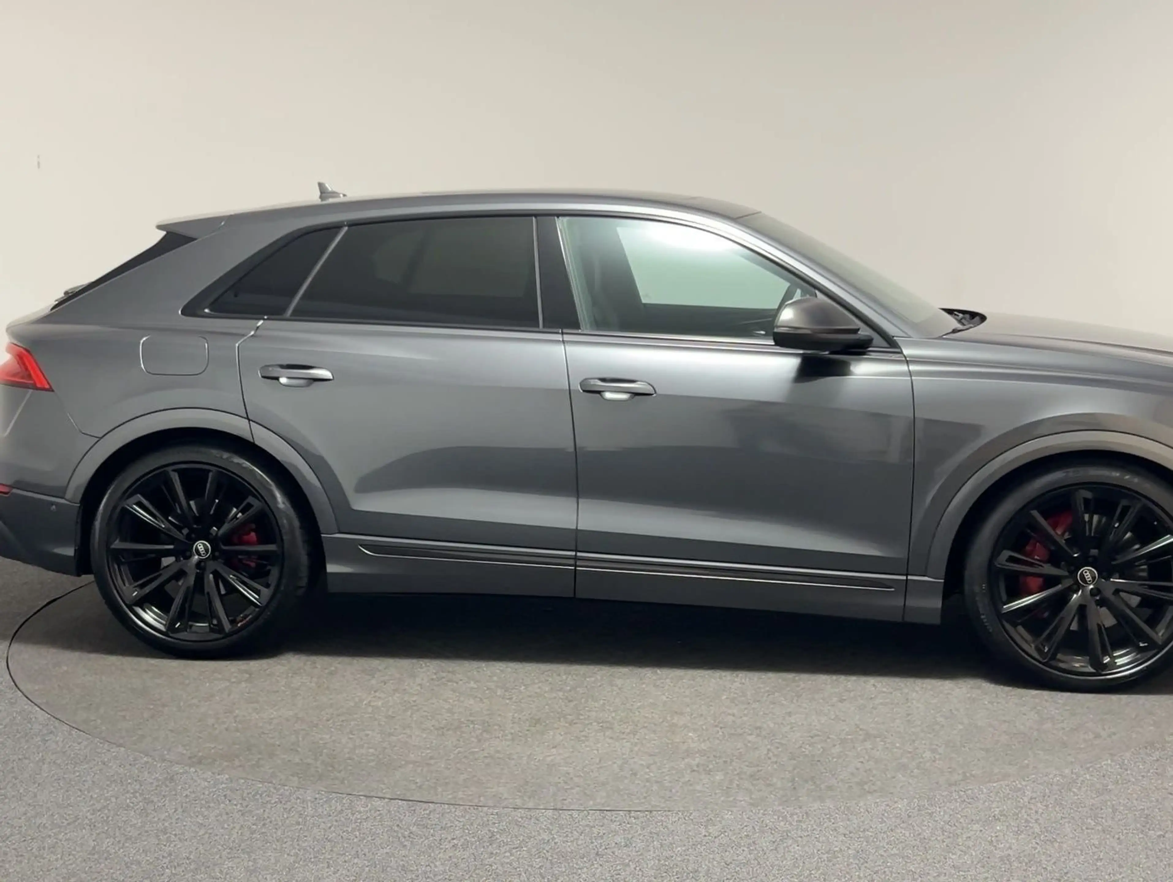 Audi SQ8 4.0 TFSI tiptronic quattro competition plus — photo 5