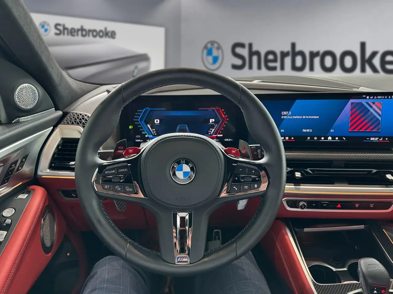 BMW XM снимка BMW XM
