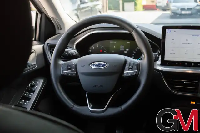 Ford Focus view 11
